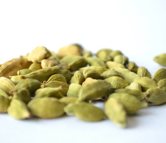 Green cardamom