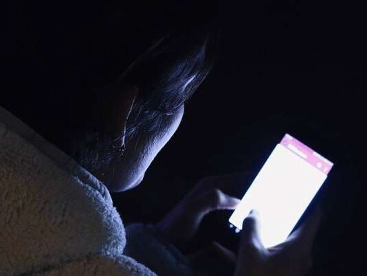 mobile use before sleeping